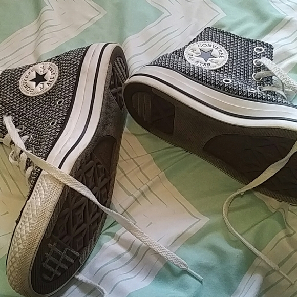 CONVERSE HIGH TOPS WOMEN ,  BLACK,WHITE, TRIANGLE - Picture 3 of 5